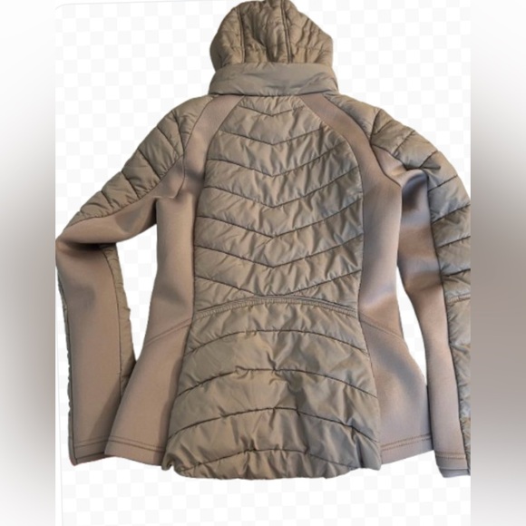 Bernardo Light Tan Eco Plume Women's Puffer Quilted Jacket Size XS - Picture 3 of 14